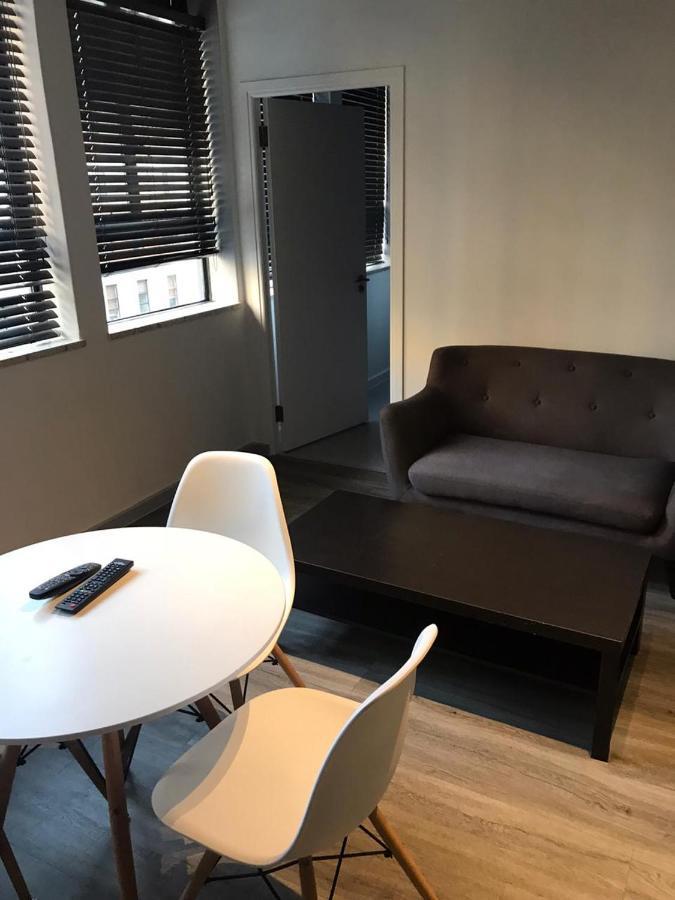 106 On Adderley Accommodation เคปทาวน์ ภายนอก รูปภาพ